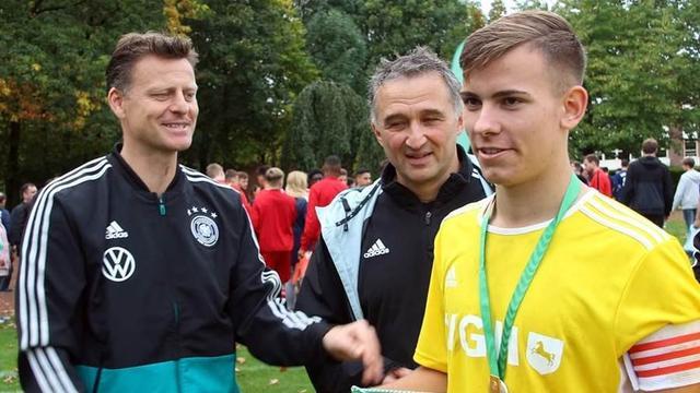 也是对他多 也是对他多