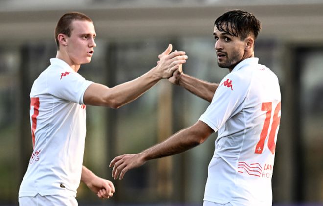 竞技场上的 竞技场上的