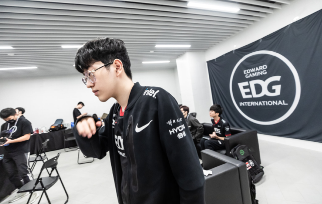 这种比赛嗅 这种比赛嗅